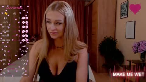 Snapshot of barbie_kiss1 chatting on 12.30.24 barbie online show from 12.30.24