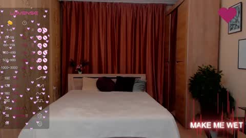 Snapshot of barbie_kiss1 chatting on 01.03.25 barbie online show from 01.03.25