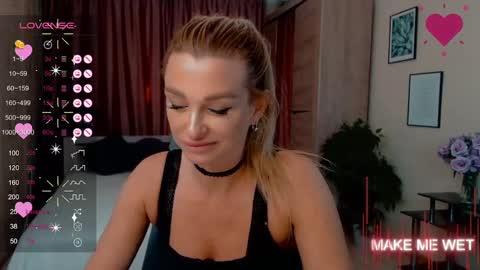 Snapshot of barbie_kiss1 chatting on 02.19.25 barbie online show from 02.19.25