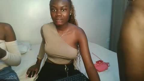 queen online show from 10.19.25