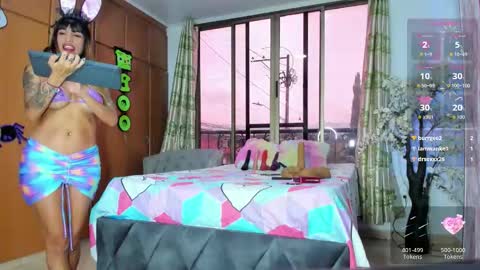 Snapshot of barbiefoxx chatting on 10.14.25 Barbiefoxx online show from 10.14.25