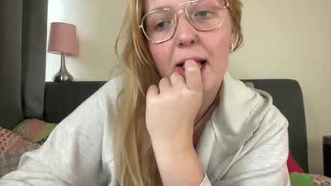 barbiegirl966 online show from 02.04.25