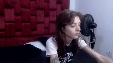 Snapshot of barby_jones25 chatting on 12.17.25 Barby online show from 12.17.25