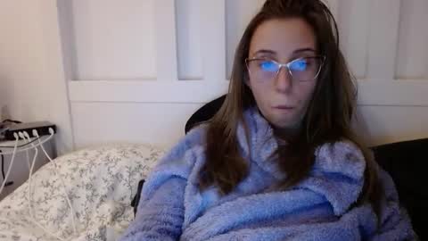 Lena online show from 11.26.25