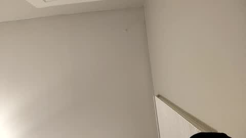 barniemay1 online show from 10.28.25