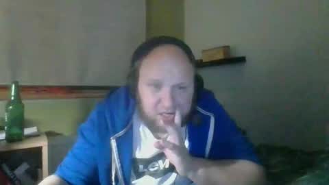 Snapshot of bart_poland chatting on 12.21.25 bart_poland online show from 12.21.25