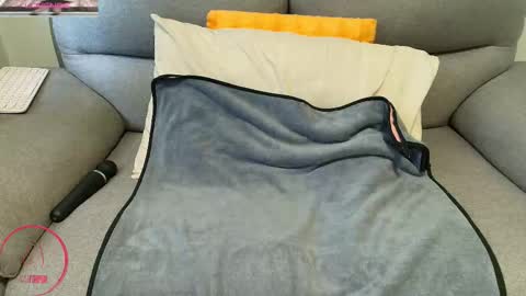 Snapshot of basapukipuki chatting on 10.16.25 PukiPuki online show from 10.16.25