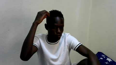 Snapshot of bashlouis1 chatting on 06.18.26 bashlouis1 online show from 06.18.26