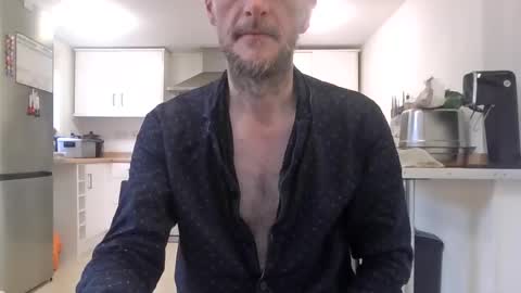 Snapshot of basiccamguy chatting on 07.11.26 basiccamguy online show from 07.11.26