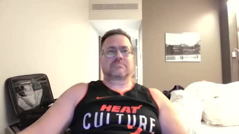 Snapshot of basketballjerseygang chatting on 02.14.25 Jordan online show from 02.14.25