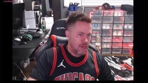 Snapshot of basketballjerseygang chatting on 11.17.25 Jordan online show from 11.17.25