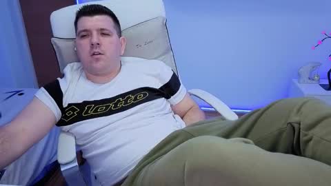 Snapshot of basystem8 chatting on 12.20.25 BASY online show from 12.20.25