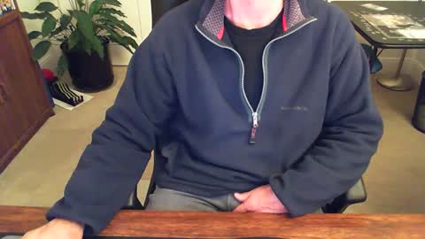Snapshot of batebro13 chatting on 12.12.24 BateBro13 online show from 12.12.24