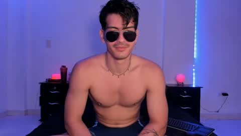 Valentino online show from 01.04.25