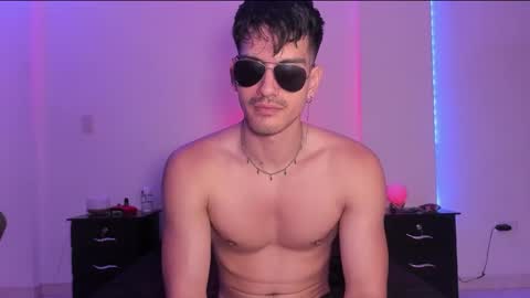 Valentino online show from 01.30.25