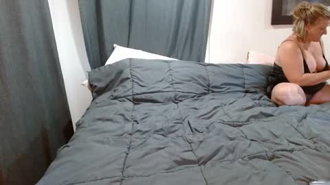 Snapshot of bbc69donna chatting on 09.16.25 bbc69donna online show from 09.16.25