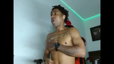 Snapshot of bbc_blaack chatting on 04.08.26 bbc online show from 04.08.26