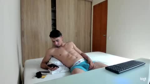 Snapshot of bbenboxer chatting on 11.19.25 bbenboxer online show from 11.19.25