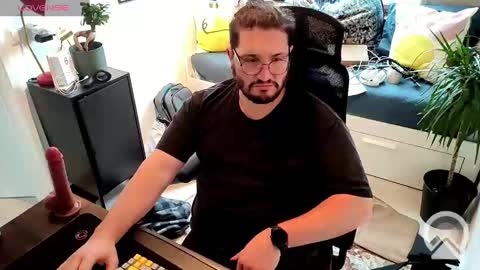 Snapshot of bbking1980 chatting on 01.06.25 CallMeDaddy online show from 01.06.25