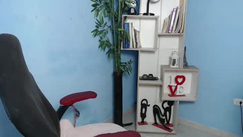 Charlote online show from 01.21.25