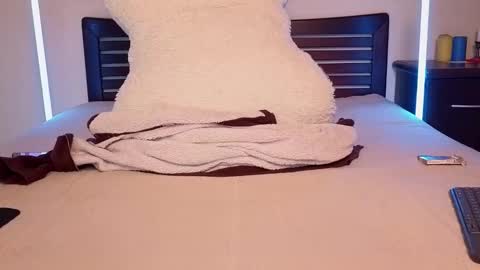 Love online show from 11.29.25