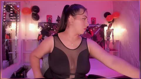 Cloe  online show from 10.23.25