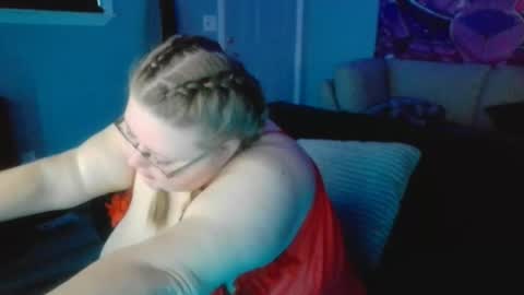 Snapshot of bbwgamergirl93 chatting on 09.26.25 bbwgamergirl93 online show from 09.26.25