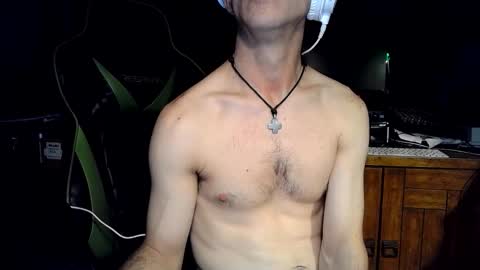 bchillin28 online show from 11.25.25