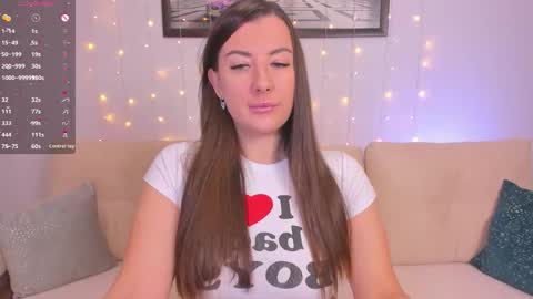 Snapshot of beachcrazy chatting on 11.30.25 Lola online show from 11.30.25