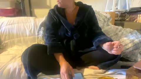 BeachyMILF online show from 10.24.25