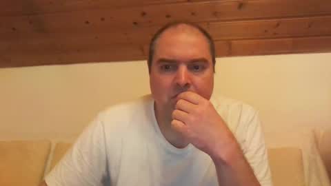 Snapshot of bear037 chatting on 09.30.25 bear037 online show from 09.30.25