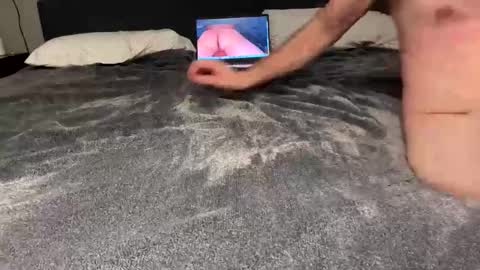 Snapshot of beard_papa chatting on 11.16.25 beard_papa online show from 11.16.25