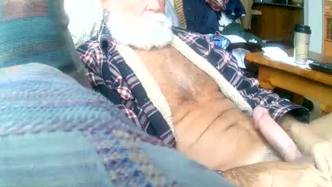 Snapshot of beardbushy chatting on 02.03.25 beardbushy online show from 02.03.25
