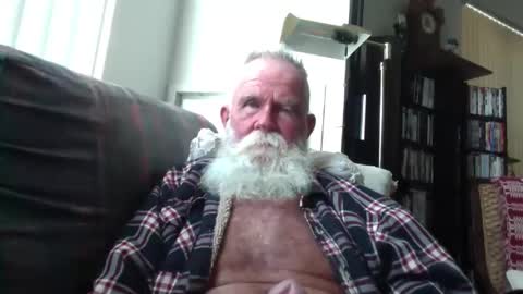 Snapshot of beardbushy chatting on 09.08.25 beardbushy online show from 09.08.25