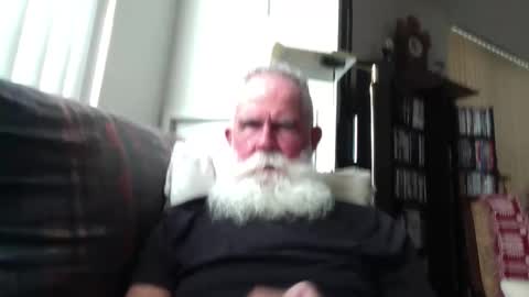 Snapshot of beardbushy chatting on 09.20.25 beardbushy online show from 09.20.25