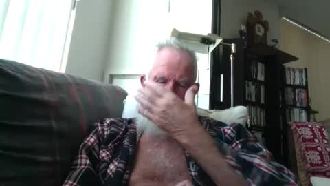 Snapshot of beardbushy chatting on 09.28.25 beardbushy online show from 09.28.25
