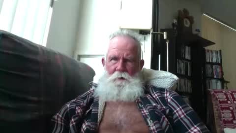 Snapshot of beardbushy chatting on 10.05.25 beardbushy online show from 10.05.25
