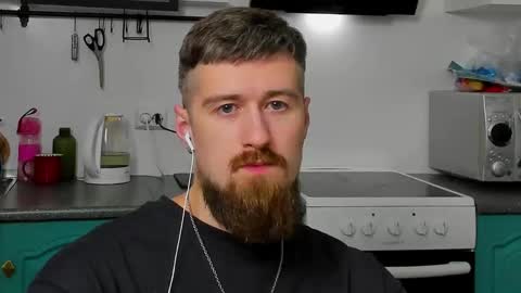 Snapshot of bearded_legend chatting on 11.15.25 Zeus online show from 11.15.25