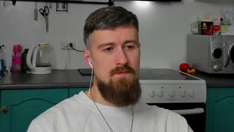 Snapshot of bearded_legend chatting on 11.20.25 Zeus online show from 11.20.25