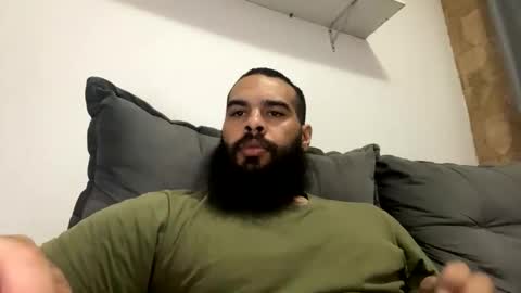 Snapshot of beardmax chatting on 01.17.26 Min online show from 01.17.26