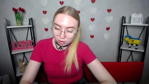 Snapshot of beatriceflyy chatting on 12.12.24 BeatriceFlyy online show from 12.12.24