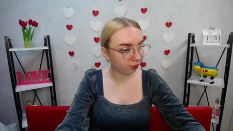 Snapshot of beatriceflyy chatting on 12.15.24 BeatriceFlyy online show from 12.15.24