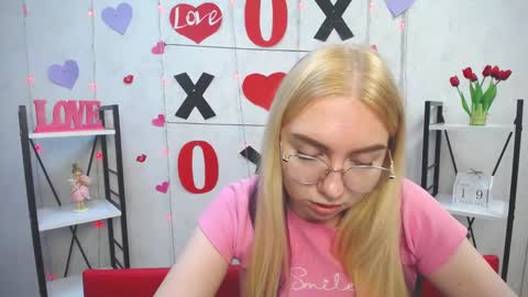 Snapshot of beatriceflyy chatting on 02.19.25 BeatriceFlyy online show from 02.19.25