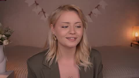 Beatrice online show from 12.22.25