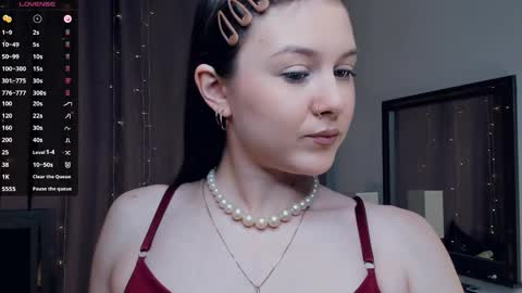 Beatrix or Triss3 online show from 09.23.25