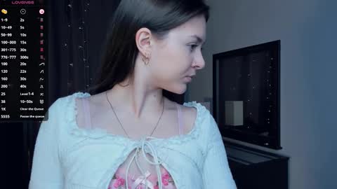 Beatrix or Triss3 online show from 09.24.25