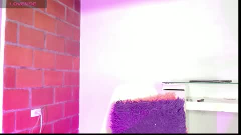 Snapshot of beatziedreams chatting on 11.18.25 Beatzie online show from 11.18.25