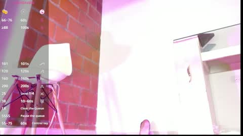 Snapshot of beatziedreams chatting on 11.21.25 Beatzie online show from 11.21.25