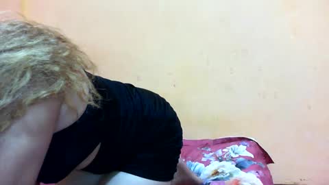 Snapshot of beaute_choco chatting on 01.20.25 Eva online show from 01.20.25