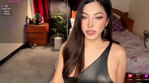 Queen Angela online show from 12.27.24